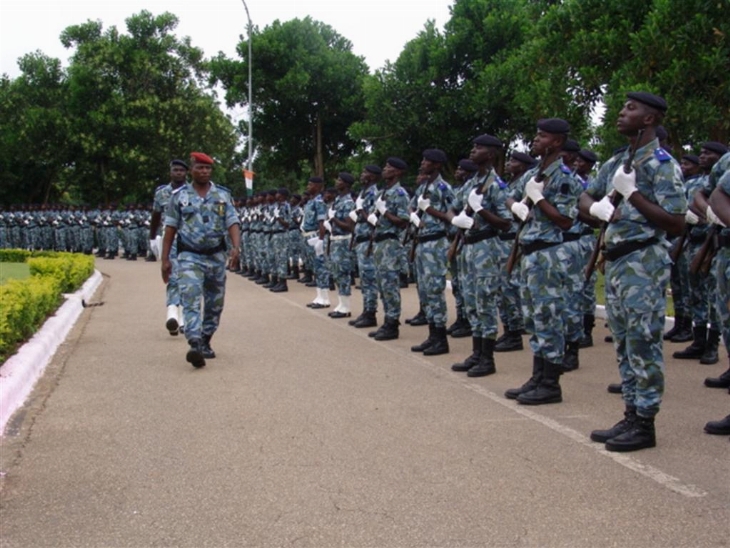 Ultime sursaut d`orgueil: Appel à la Gendarmerie nationale